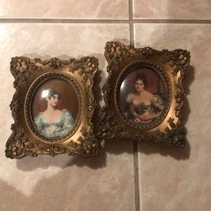 Set of 2  vintage cameo creation framed countess